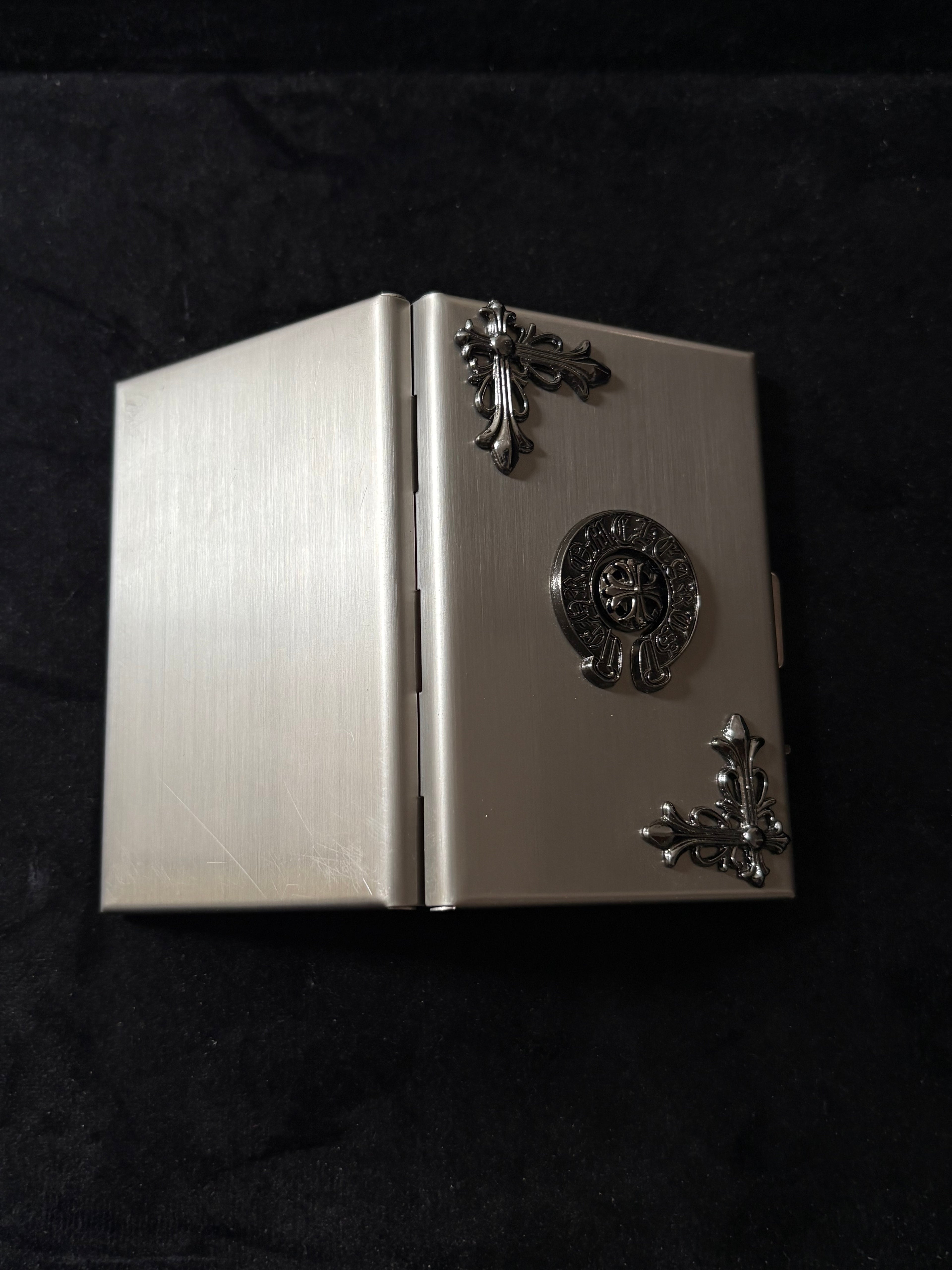 Cross wallet