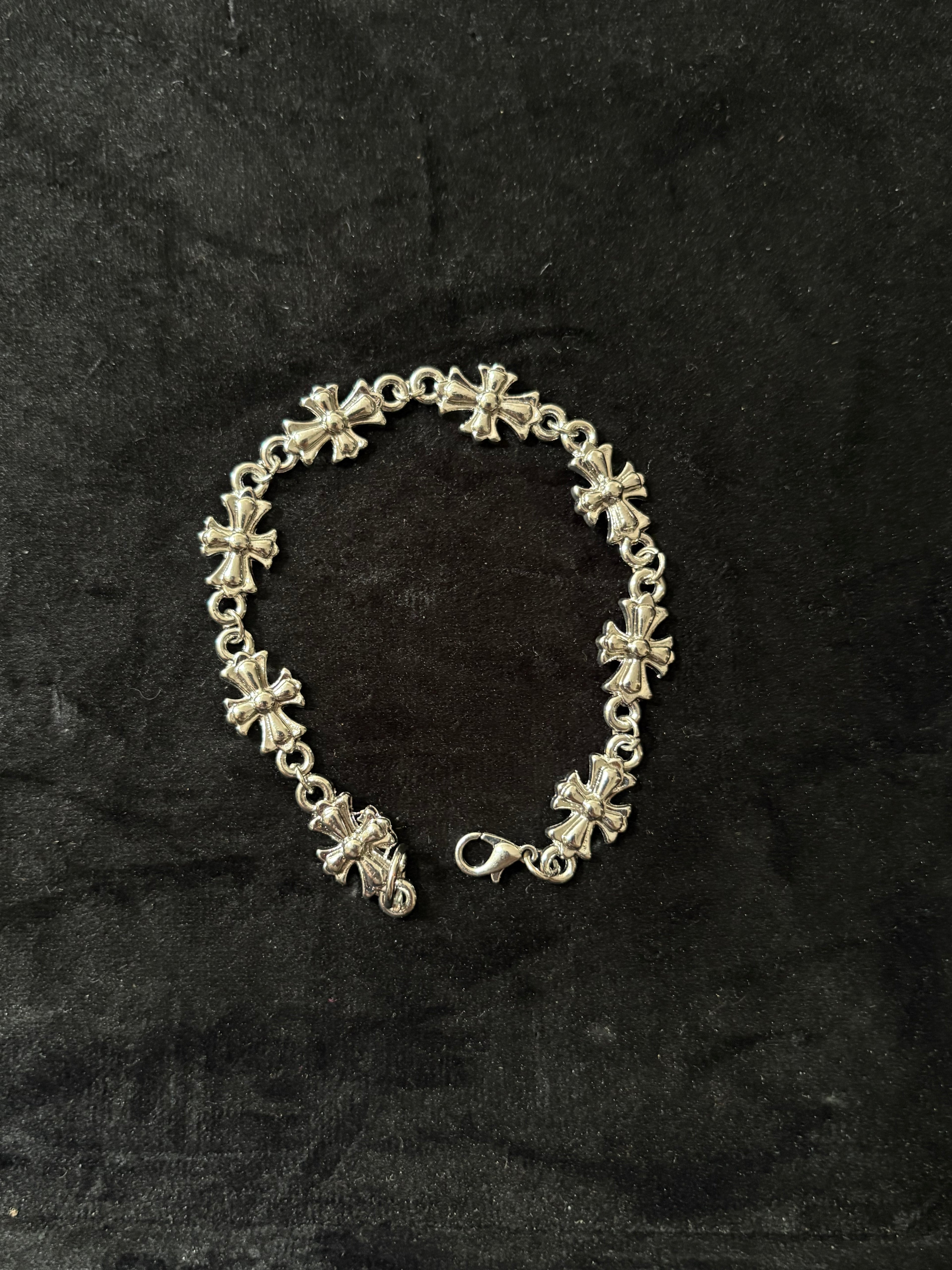 Cross braclet