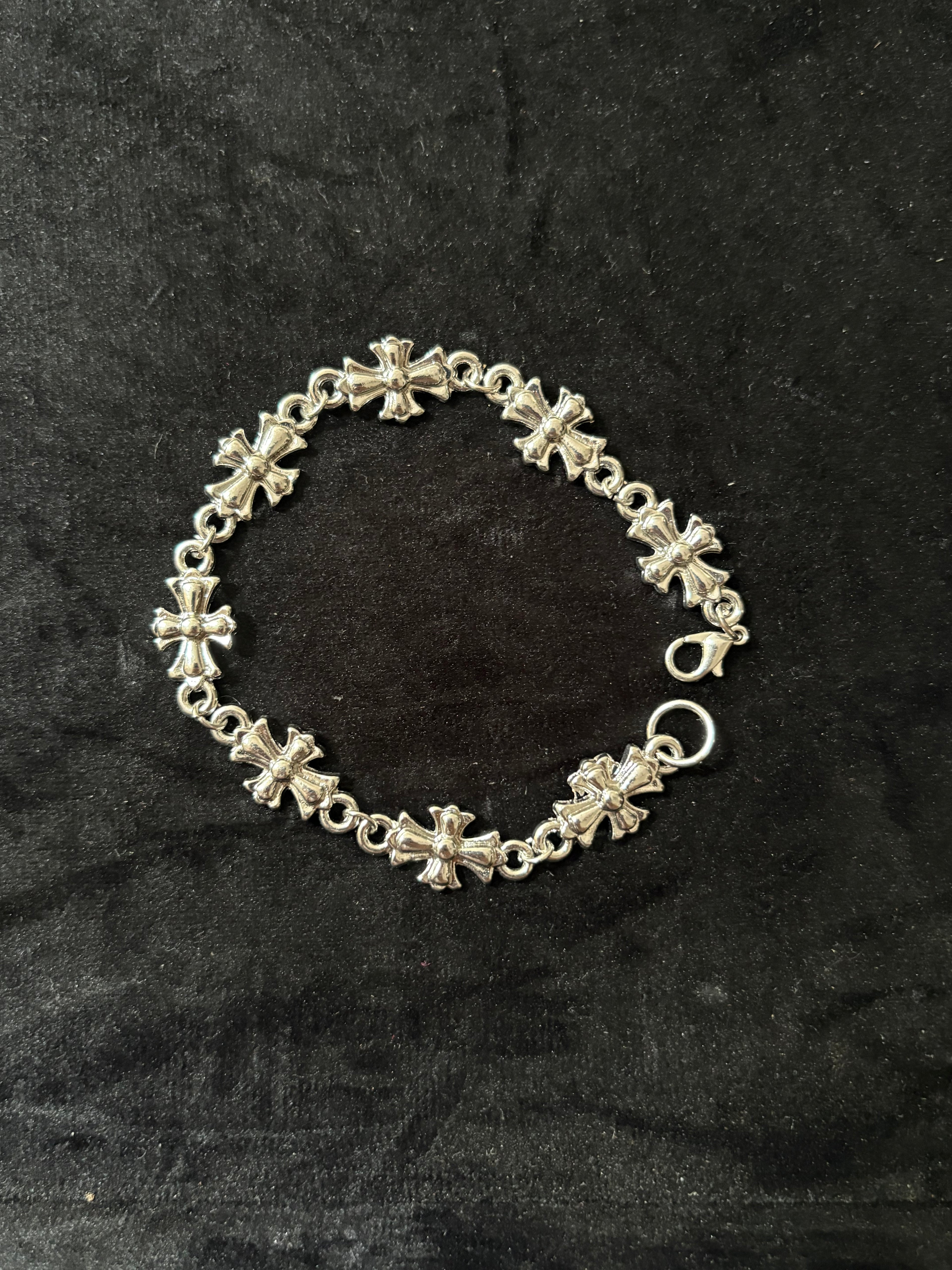 Cross braclet